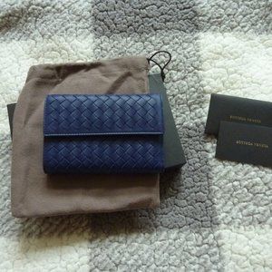 Bottega Veneta Woven Foldover Leather Wallet, Blue